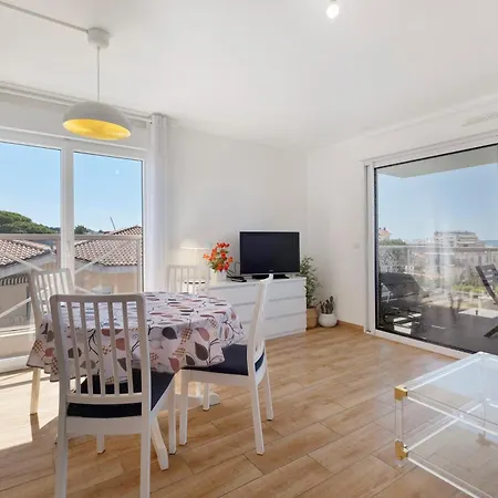 Appartement Centre Juan Les Pins 2p Pkg Elfira